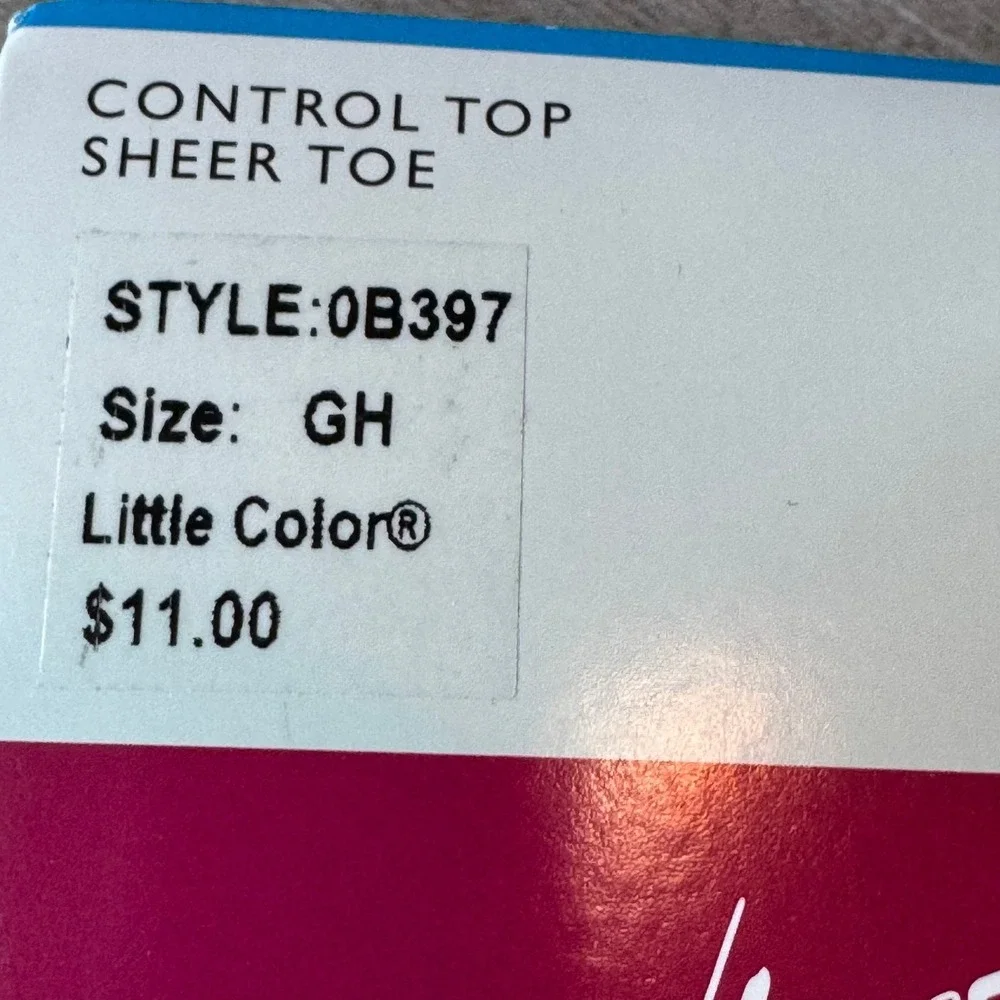Hanes Silk Reflections Ultra Sheer High Waist Pantyhose Little Color GH‎ 0B397